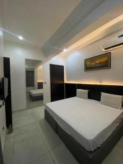 Tastefully furnished two-bedroom lekki - 3