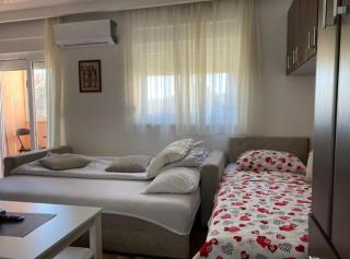 Tivat Charming Studio Near Sea & Marina - Tivat - 2