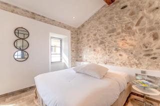 Loft Allard l Harbour Views l Shellter Rentals - 7