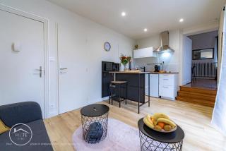 Romantic Suite Bellevue et Parking - Chambéry - 1