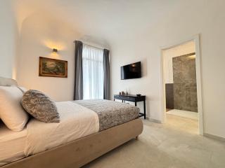 Historic Central Balcony Rooms & Apartment on Via Maqueda - Palermo - 0