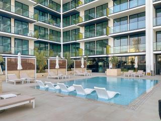 FIRST CLASS 1BR Cozy Urban Getaway - 7