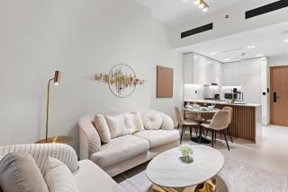 FIRST CLASS 1BR Cozy Urban Getaway - 2