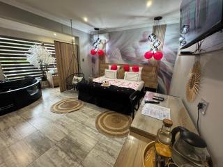 Africa Paradise - OR Tambo Airport Boutique Hotel - 1