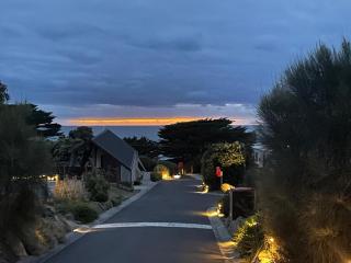 Cozy Cabin by the beach - 2