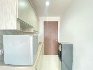 Spacious Studio Room at Mekarwangi Square Cibaduyut Apartment By Travelio - 6