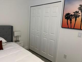 Cozy LeHigh Extended Stay - Fort Myers - 2