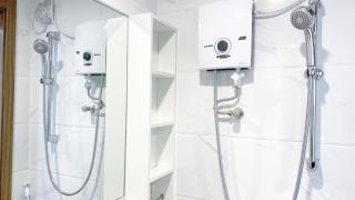 Good Deal and Comfy Studio Sky House Alam Sutera Apartment By Travelio - 4