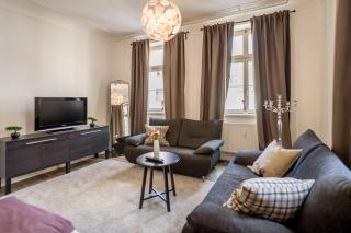 Ruben's Apartments - 7