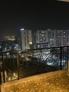 Red Wood Vacation Homes-Omaxe Hazratganj - Lucknow - 3