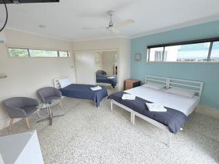 Emu Park Beach Motel - Emu Park - 4