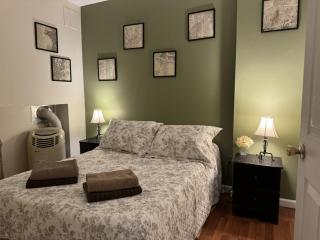Triple See NY Now - Sleeps 41 -15 Mins to NYC - Union City - 8