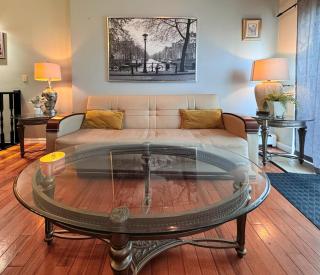 Mega Stunning Skyline View - APT 4-5 Combination - 6 Bedroom - Sleeps 25 - 15 mins to NYC - Union City - 1