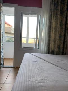 Zisi Rooms - Sarandë - 1
