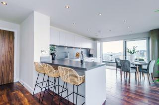 The Irwell Penthouse Skyline - Manchester - 9