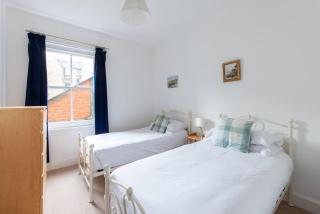 Beken House - Cowes - 2
