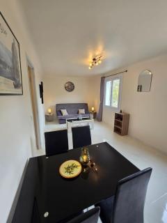 Studio Celli l Near Port & AC l Shellter Rentals - 2