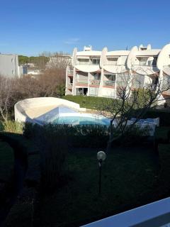 Joli studio avec piscine. - 4