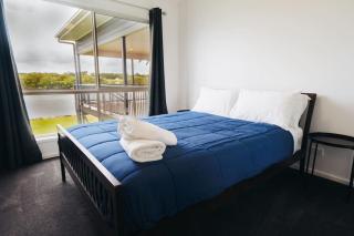 Pumicestone Paradise, Waterfront, sleeps 10, Meldale - 1