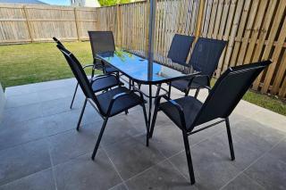Noble Casa Brand New Estate Sleeps 8 Burpengary East - Morayfield - 8