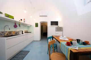 The Amalfi Blue Door - 8