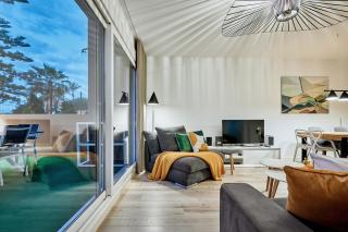 Beachfront apartments for 12 guests in Alicante - 1
