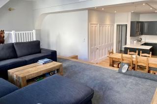 Theatre House - Cowes - 6