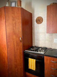 Spacious 2-bed, 2-bath villa with garden and parking - 1