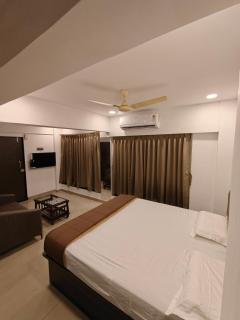 Garden-View Studio Apartment in Sanpada, Navi Mumbai - Navi Mumbai - 4