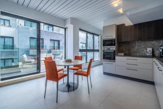Designer seaside 2BR APT with WIFI and AC & comfy beds by 360 Estates - Il-Gżira - 6