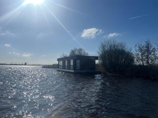 Surla Houseboat "Walvis" Kagerplassen - - 9