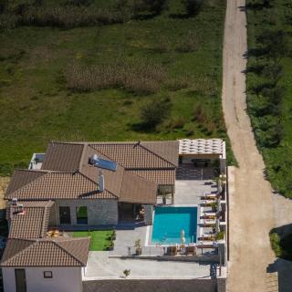 Villa Llaha Gabrijela - Luxurious Private Escape with Pool in Nature - By Villa Mana Gers - 7