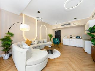 Luxury 4BR - Full Marina View - High Floor Bliss - 2