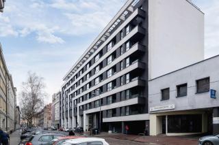 Spacious Apartment for 4 People by Renters Prestige - Kattowitz - 3