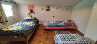 Maison avec piscine privée et jardin vue montagnes - 8