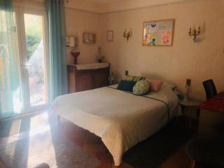 Maison avec piscine privée et jardin vue montagnes - 1