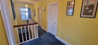 Large & Colourful Family 4BD with Kids Playground - Dublin - 9