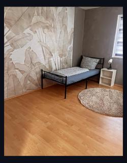 Monteurwohnung ,Balkon, Parken frei, nur 12 Min nach Bayreuth, Gepflegt - - 2