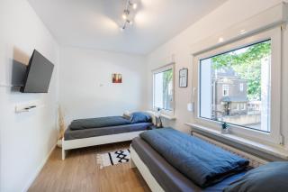 VAZ Apartments Walsum, Küche, Terrasse, TV, WLAN, Parkplatz, Autobahnähe - Duisburgo - 3