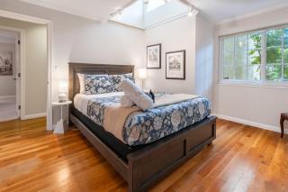 Luxury 5BR Retreat with Pool Fire Pit & Valley Views - San Jose - 5