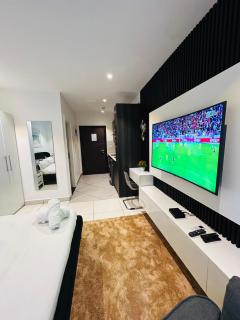 Cozy Abode - Cantonments - 0
