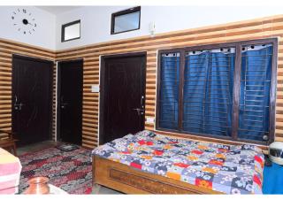Shree Rajaram Homestay I On Road Ram Mandir I Ayodhya - Ayodhya - 0