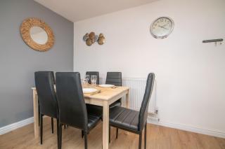 Luxury Apt with 2 bathrooms n Free Parking - West Bromwich - 4