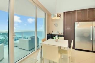 Beachfront Luxury Two bedroom Condo - Pompano Beach - 3
