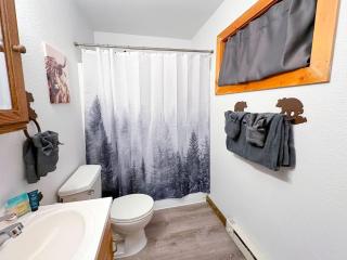 Grand Lake Haven in town, Osprey Studio Cabin - 1