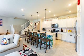 Family-Friendly 5BR with BBQ & Resort Perks - Orlando - 8