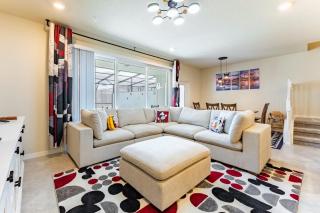 Family-Friendly 5BR with BBQ & Resort Perks - 5