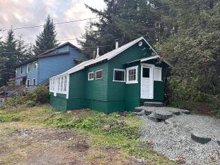 The Auke Ridge Retreat Cabin - a Short Walk to the Harbor - Mendenhaven - 0