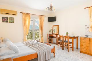 Kallithea Studios & Apartments - 9