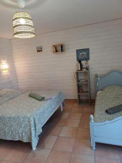 Chambre dans ferme provençale - Ongles - 4